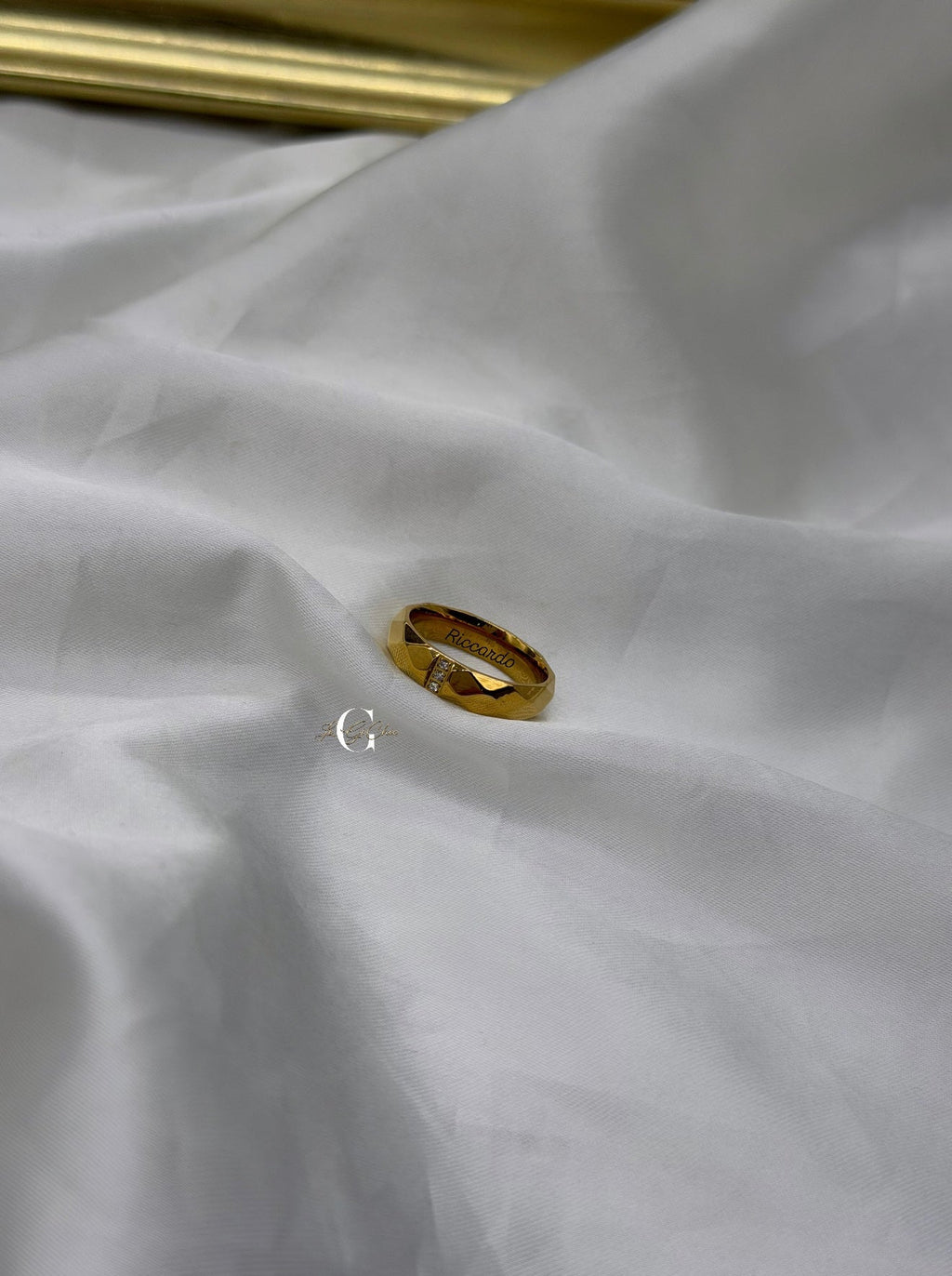 Anello “Fascia martellata”
