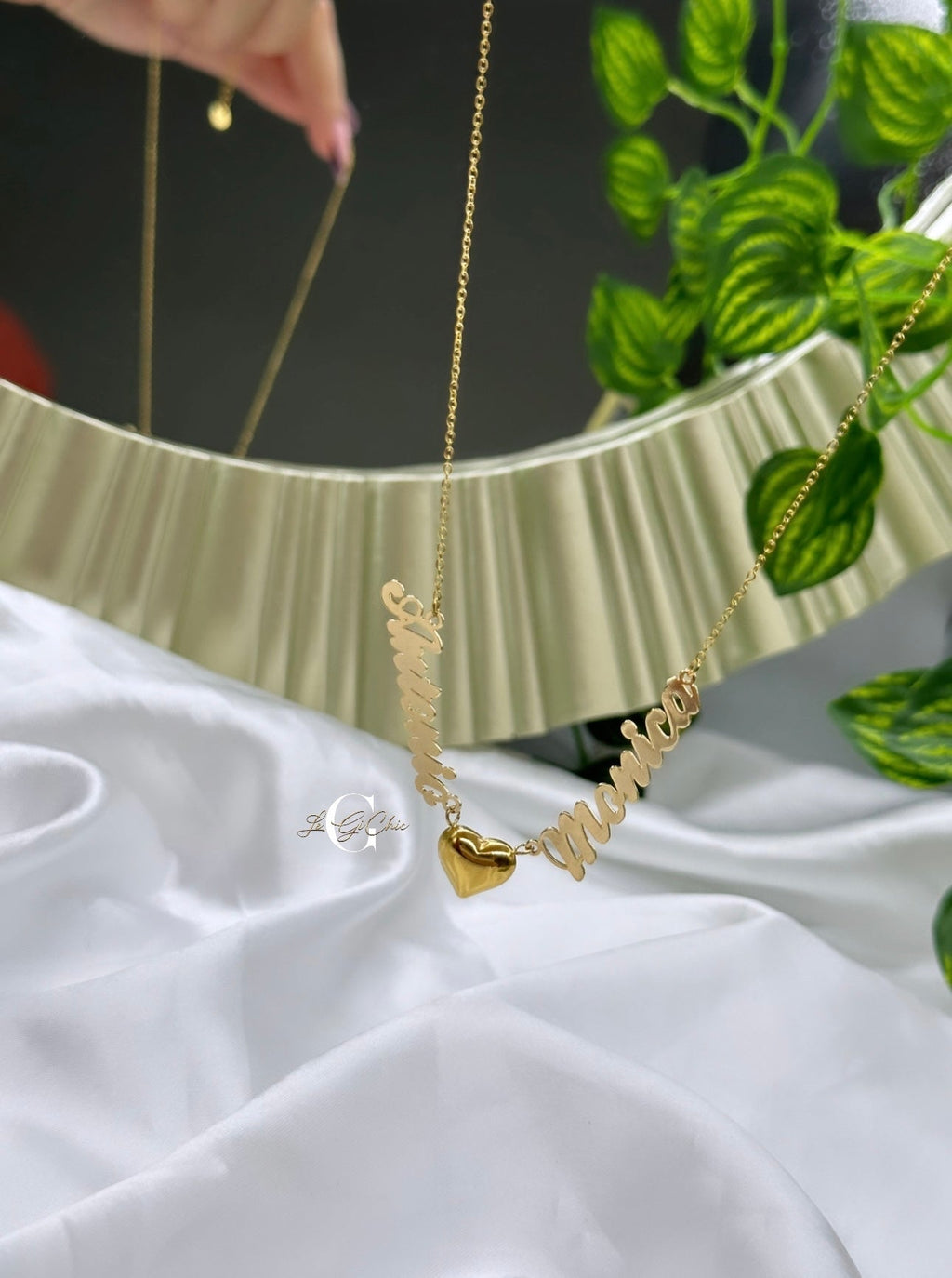 Collana “Cuore con girocollo di nomi”