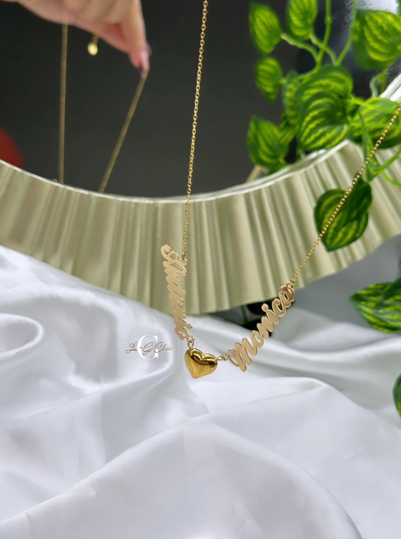 Collana “Cuore con girocollo di nomi”