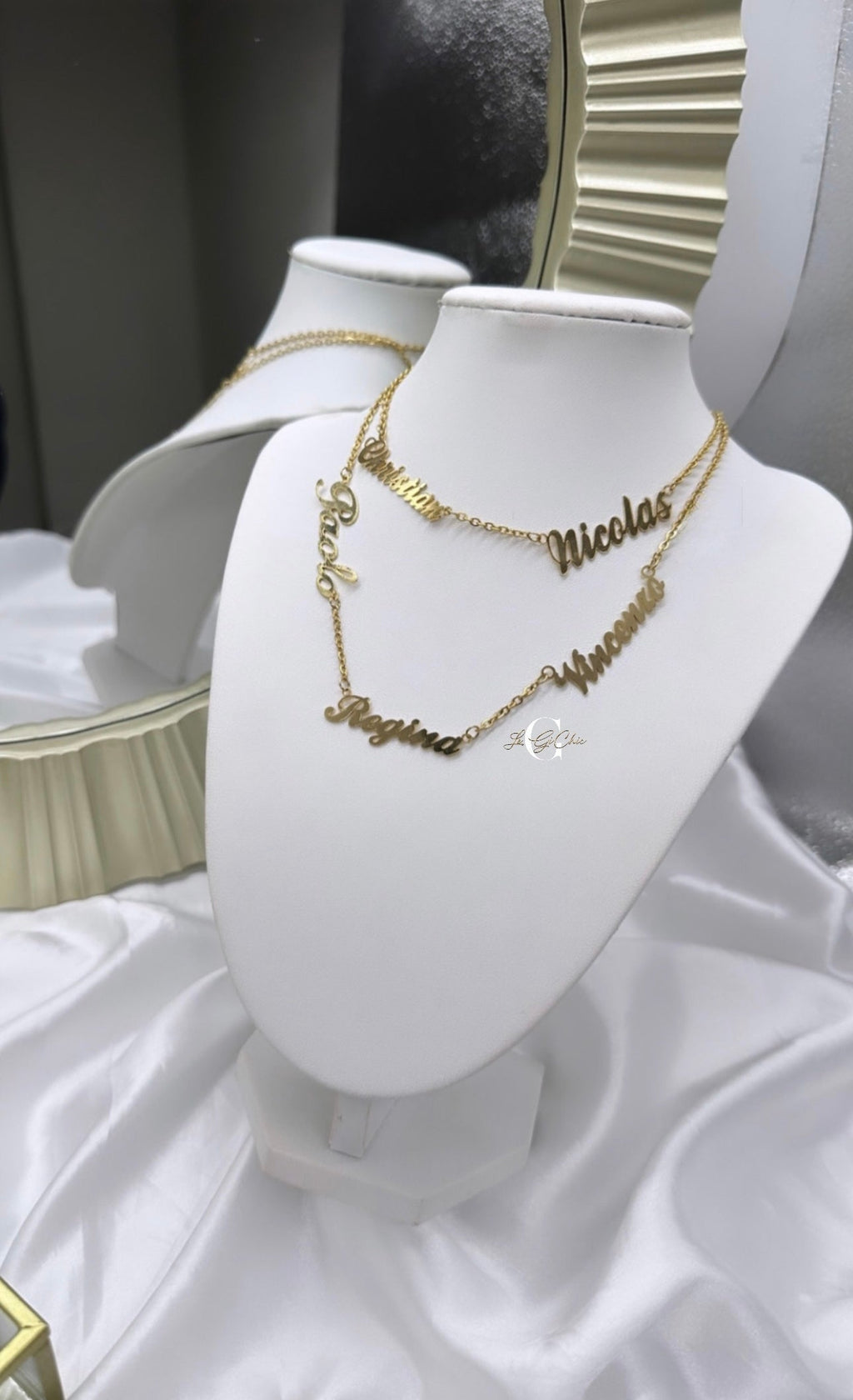 Collana “Girocollo di nomi”