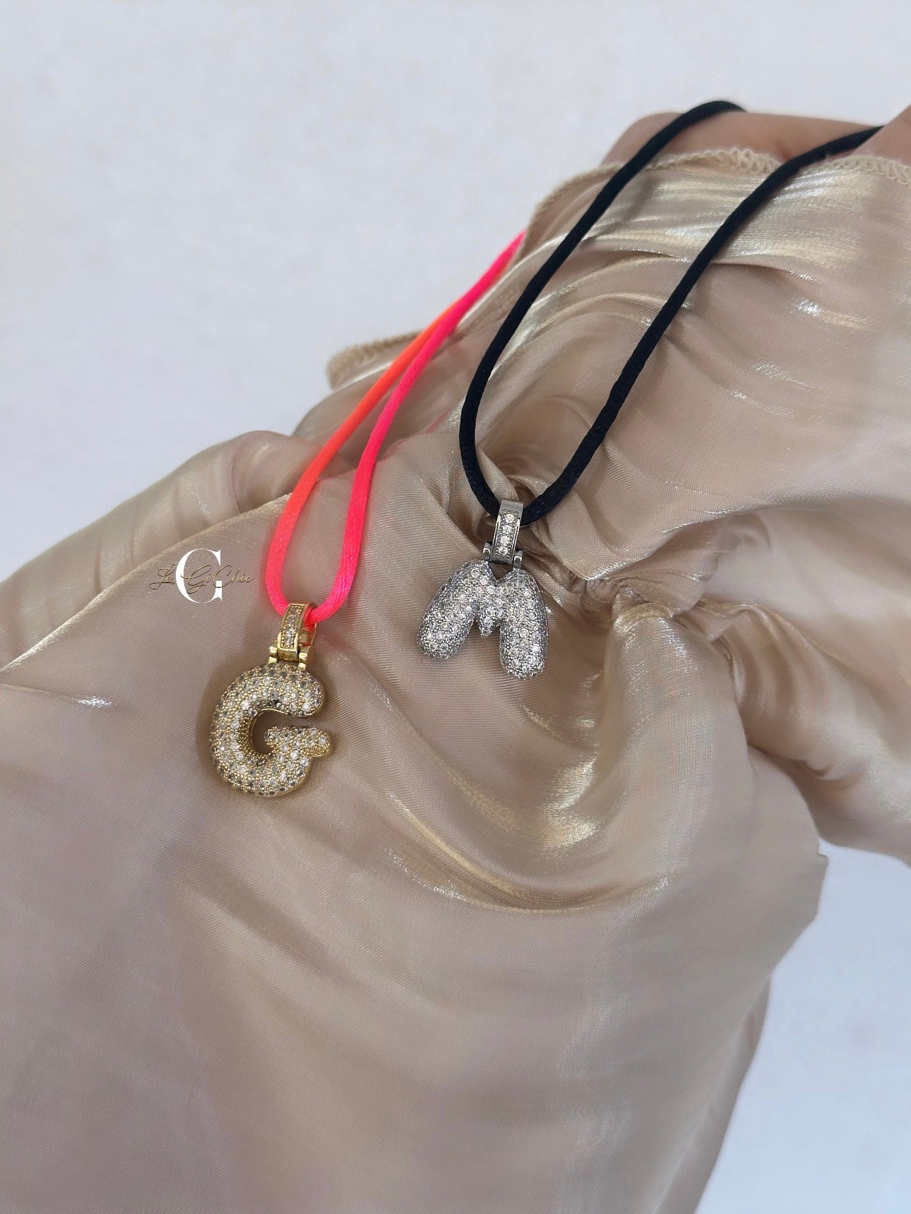 Collana laccio con “Letter Bubble”