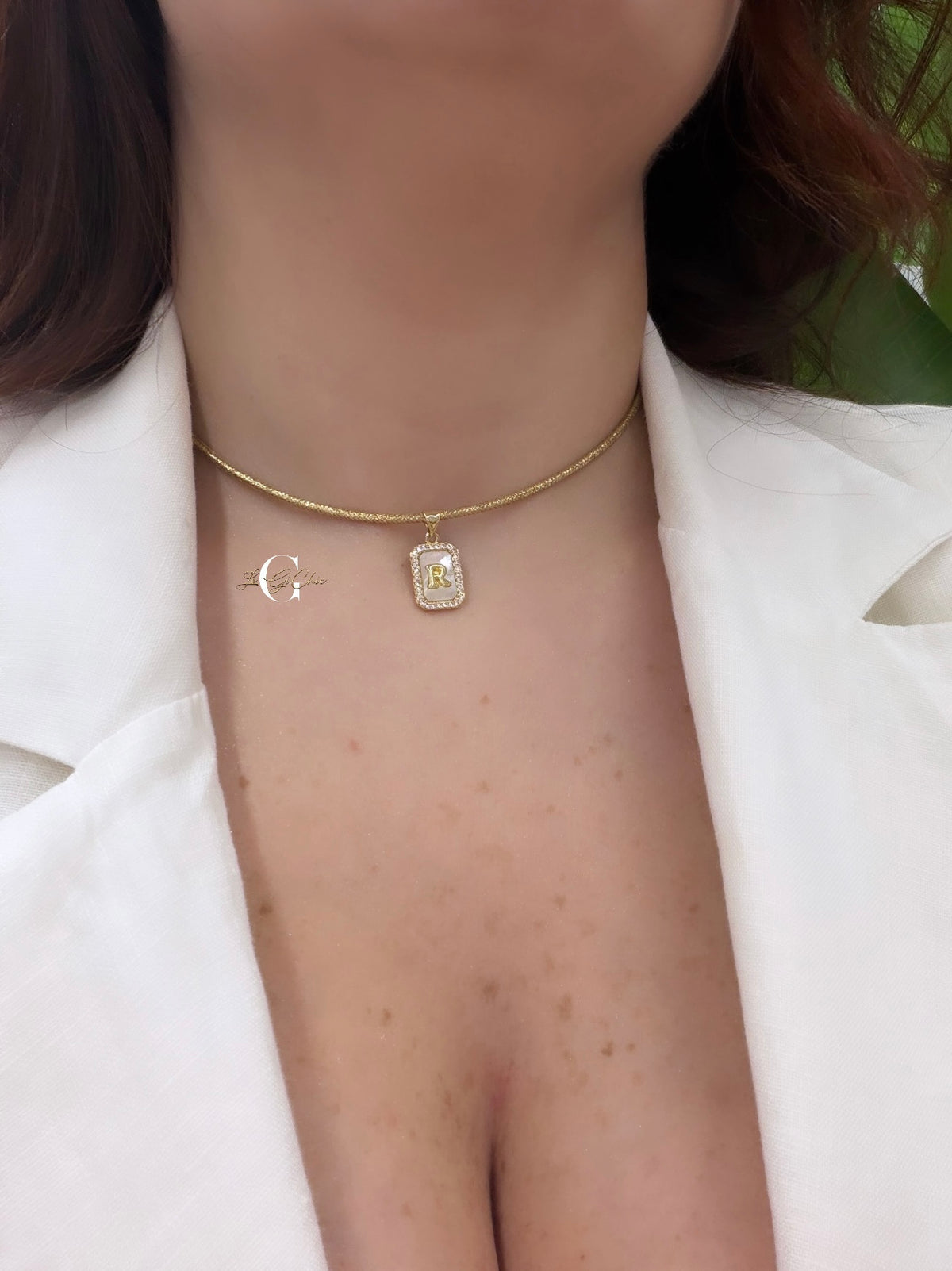 Collana magnetica con lettera “Madreperla”