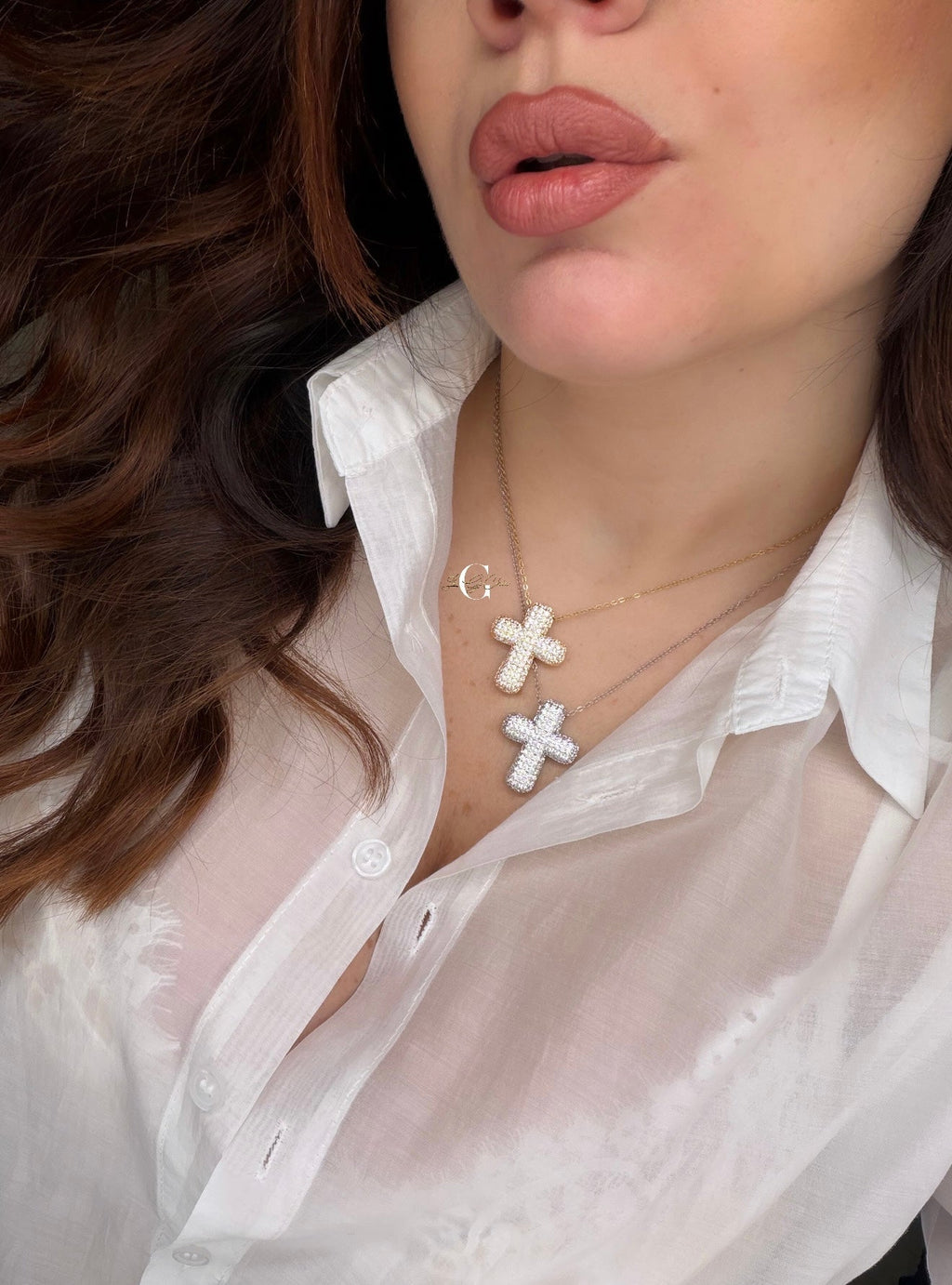 Collana “Croce bombata con zirconi”