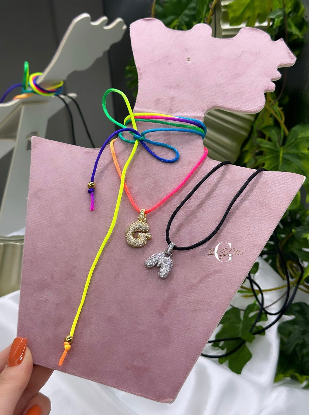 Collana laccio con “Letter Bubble”
