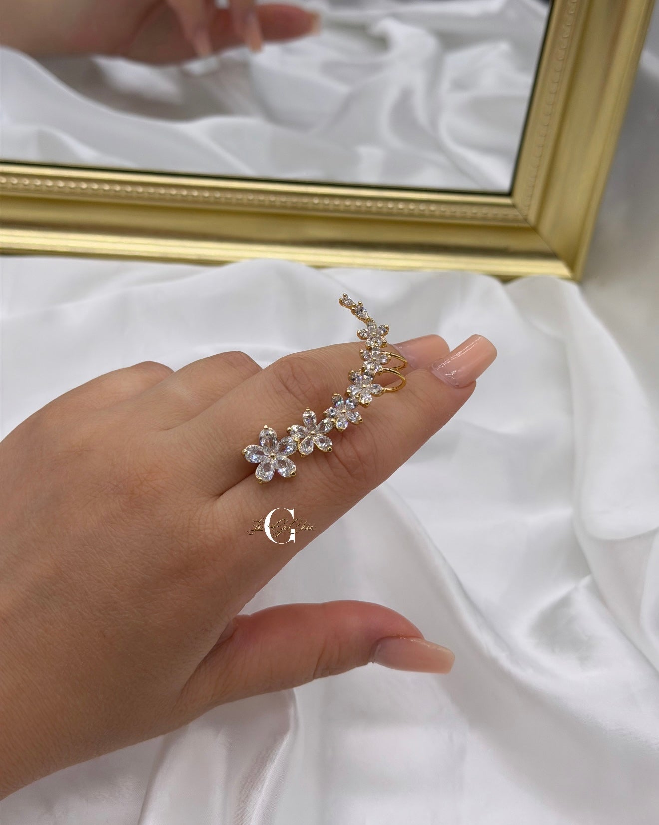 Orecchino ad ear cuff “Fiore luxury”