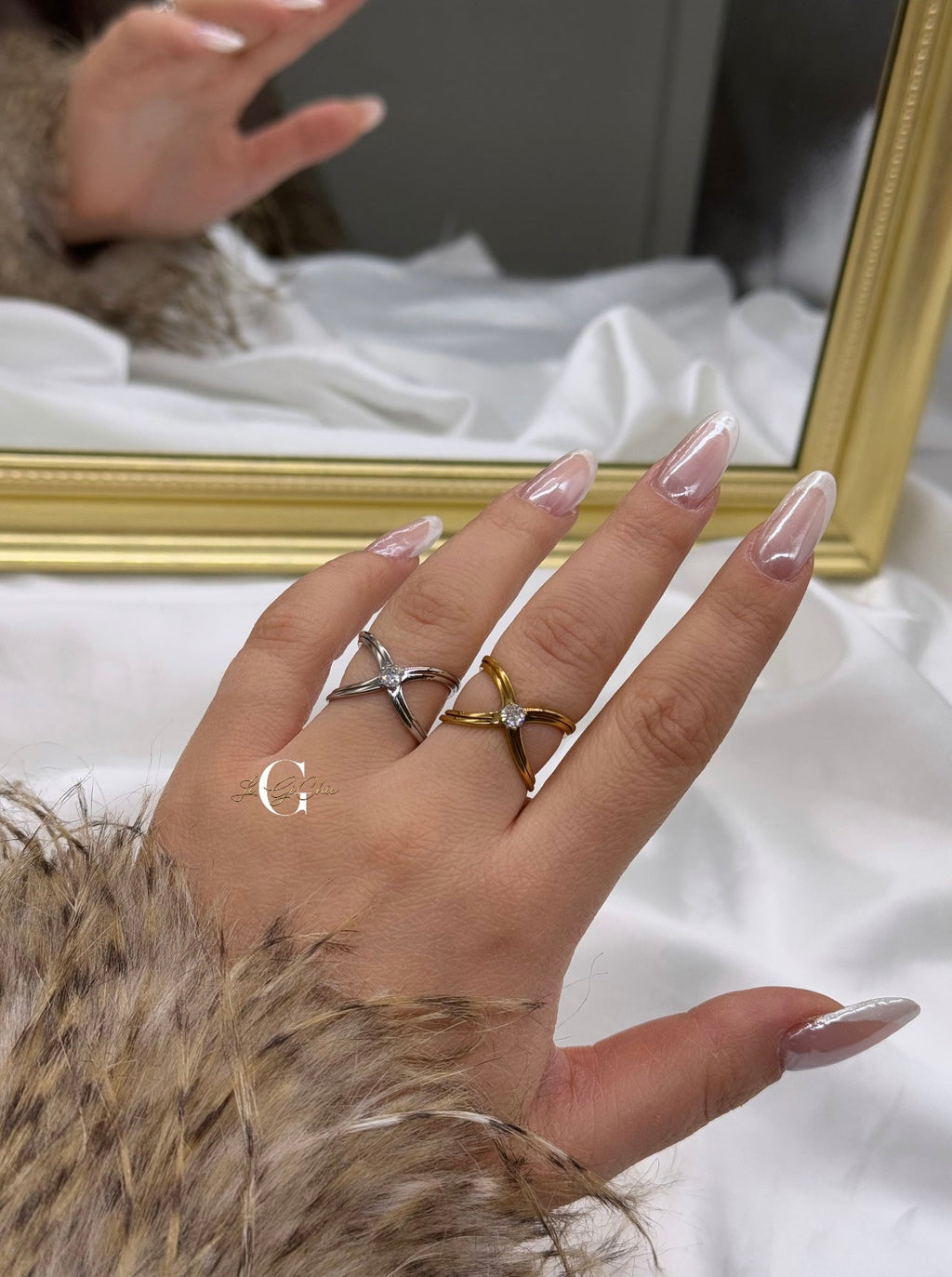 Anello “Incrocio con punto luce”