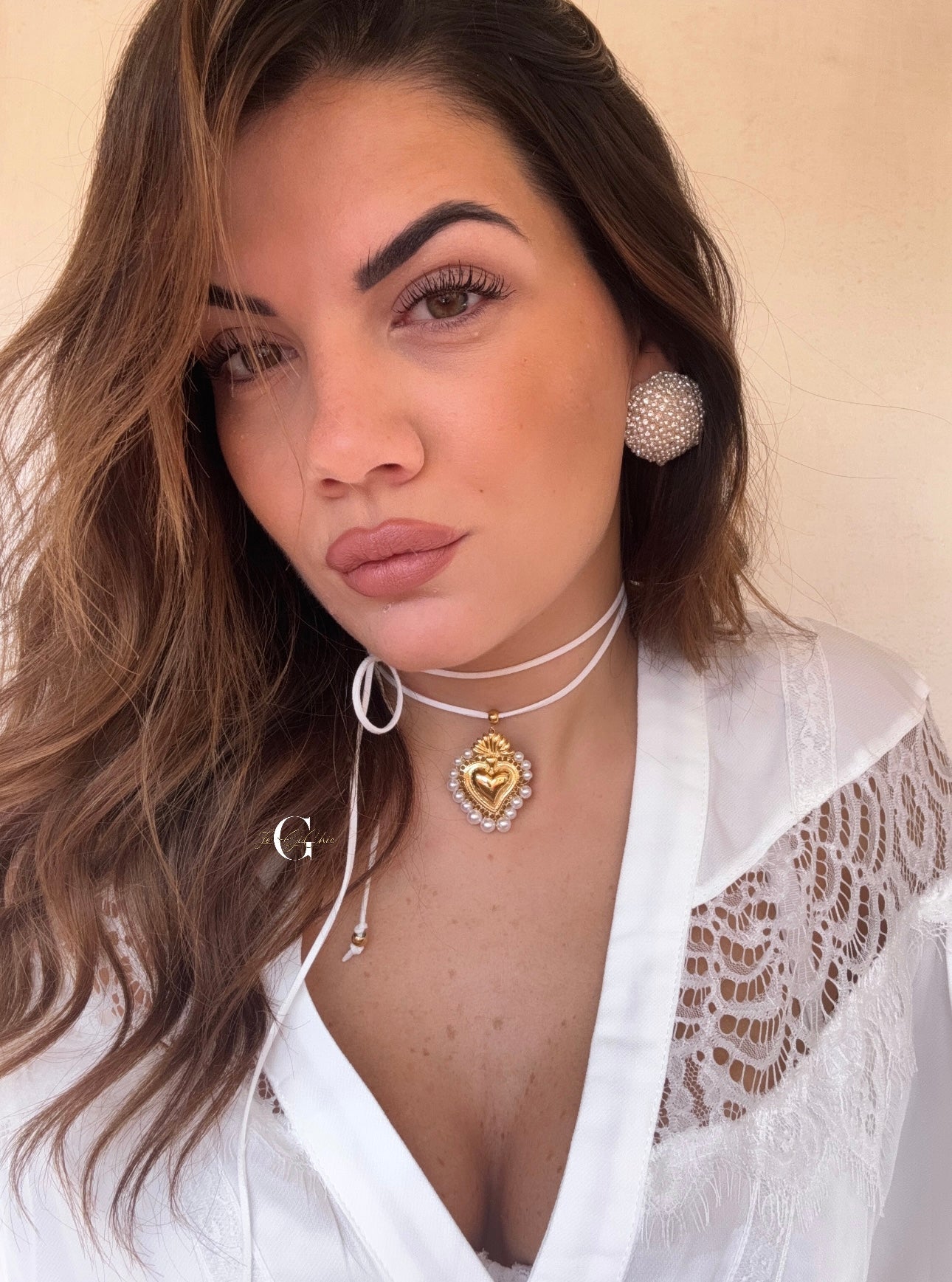 Choker “Cuore sacro con perle”