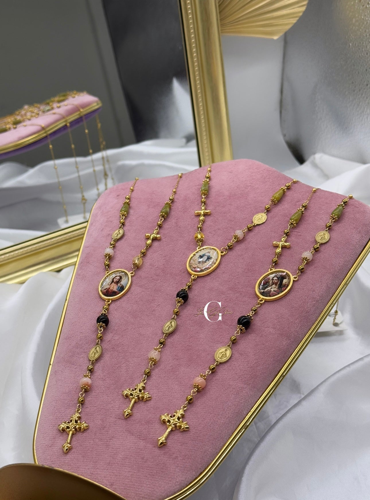 Rosario “Saint” realizzabile con FOTO
