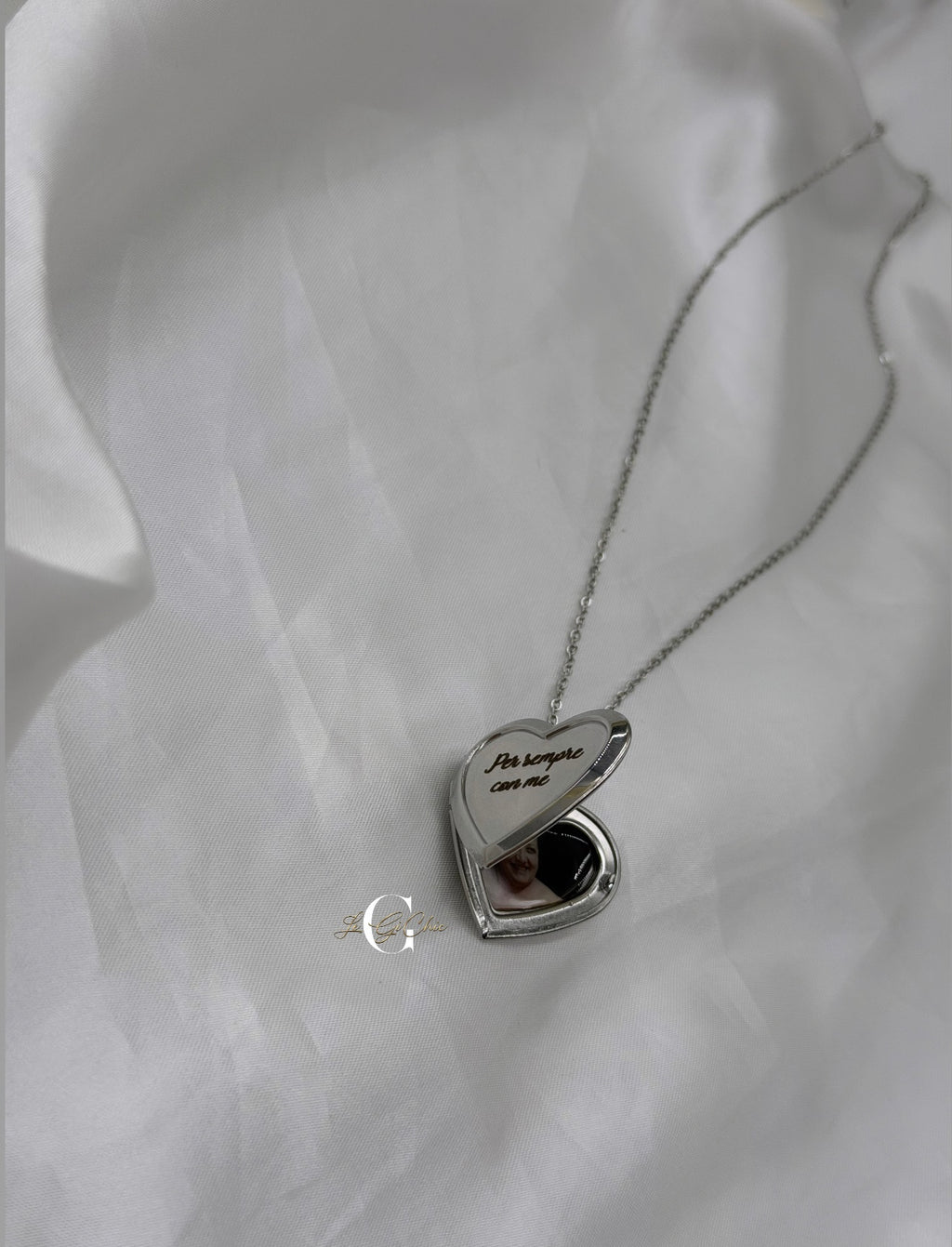 Collana “Cuore liscio apribile con incisione”
